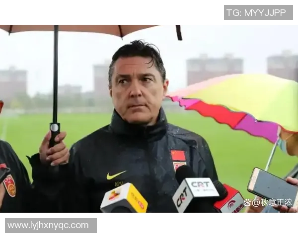 足球明星即将退役引发球迷热议未来发展与传奇回忆