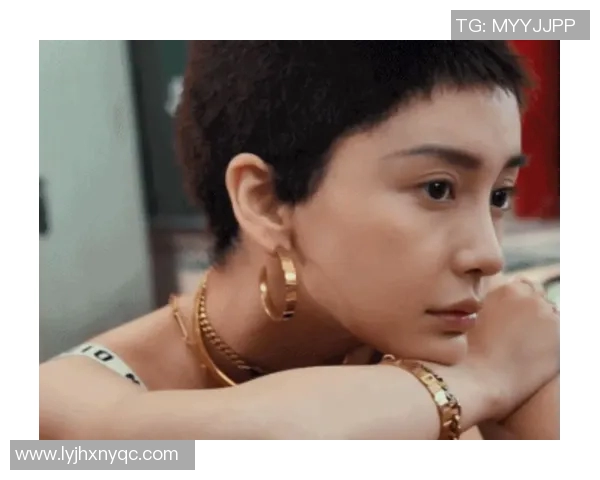 女足球明星寸头造型大揭秘展现运动魅力与个性风采